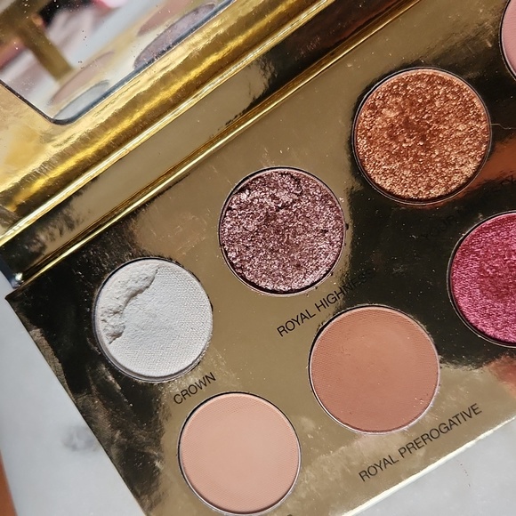 CLOSET CLOSING - Coloured Rain Queen of Hearts palette - Picture 2 of 5